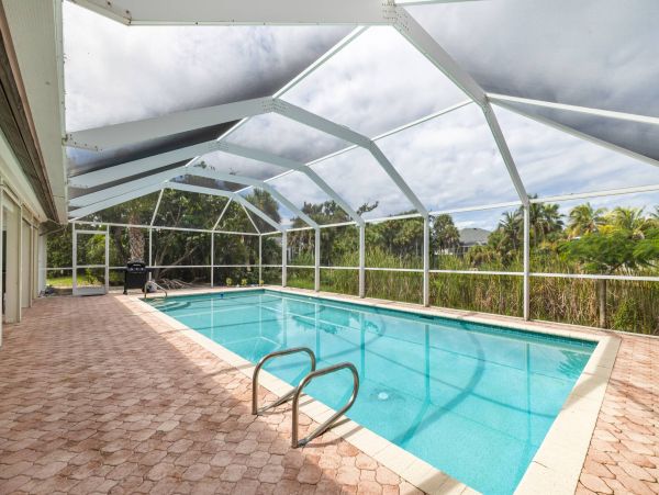 Modern Sanibel 4 Bedroom Vacation Pool Home