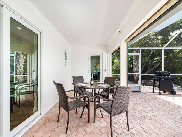 Modern Sanibel 4 Bedroom Vacation Pool Home