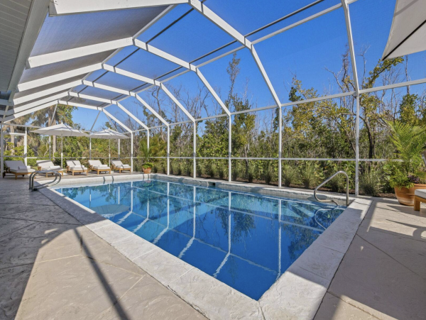 Tastefully Re-Designed 4-Bdm Home with Private Pool in Sanibel Island