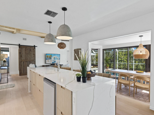 Tastefully Re-Designed 4-Bdm Home with Private Pool in Sanibel Island