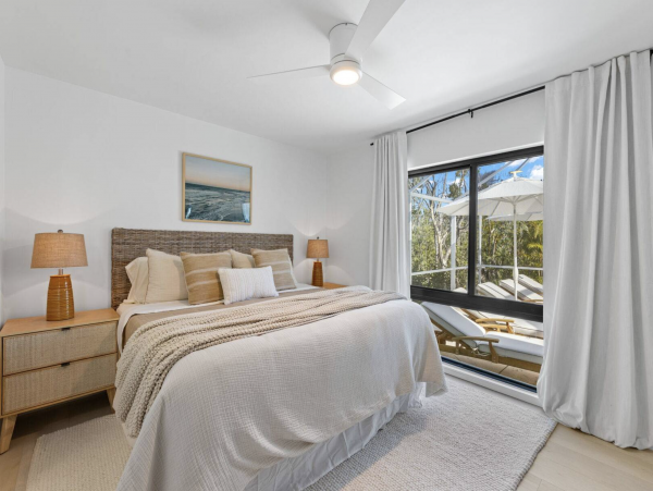 Tastefully Re-Designed 4-Bdm Home with Private Pool in Sanibel Island