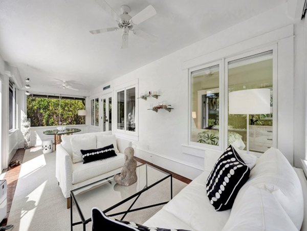 Charming 4 Bedroom Property in the Heart of Old Naples - Comfort and Style