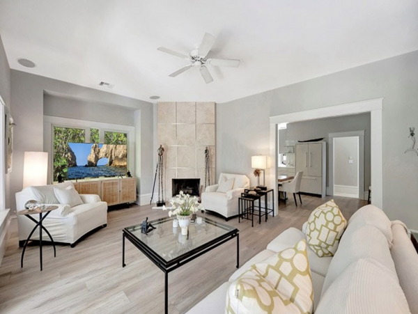 Charming 4 Bedroom Property in the Heart of Old Naples - Comfort and Style