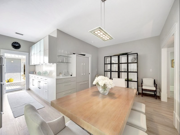 Charming 4 Bedroom Property in the Heart of Old Naples - Comfort and Style