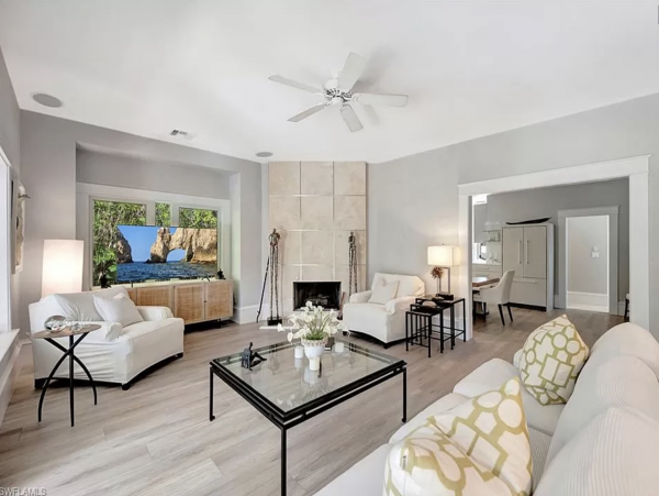 Charming 4 Bedroom Property in the Heart of Old Naples - Comfort and Style