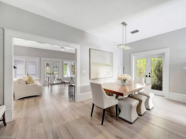 Charming 4 Bedroom Property in the Heart of Old Naples - Comfort and Style