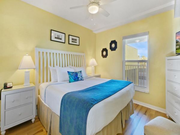 Cozy Condo with 1 Bedroom and Great Views