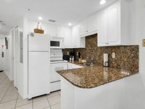 Lovely Condo with 1 Bedroom and Great Views