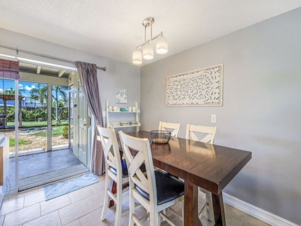Lovely 2 Bedroom Rental with Private Spa & Patio