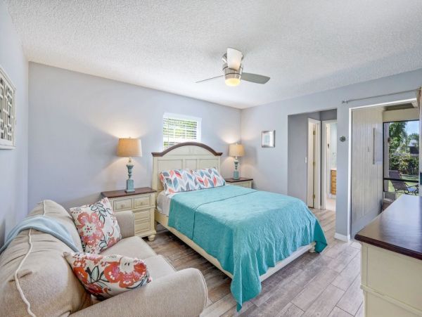 Lovely 2 Bedroom Rental with Private Spa & Patio