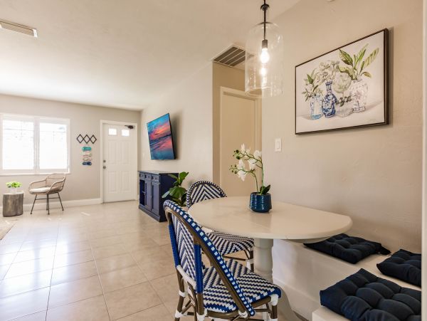 Naples Vacation Home Sleeps 6 Guests