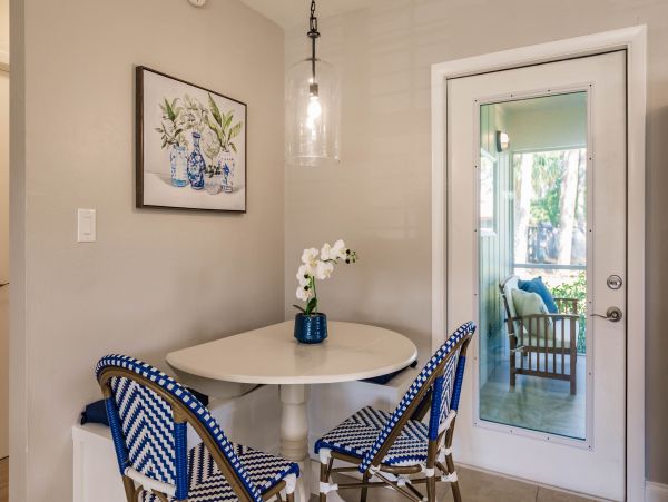Naples Vacation Home Sleeps 6 Guests