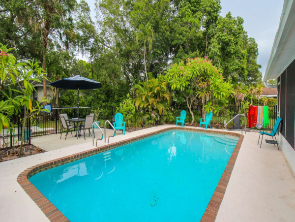 Private Pool Home in Bradenton with 3 Bedrooms