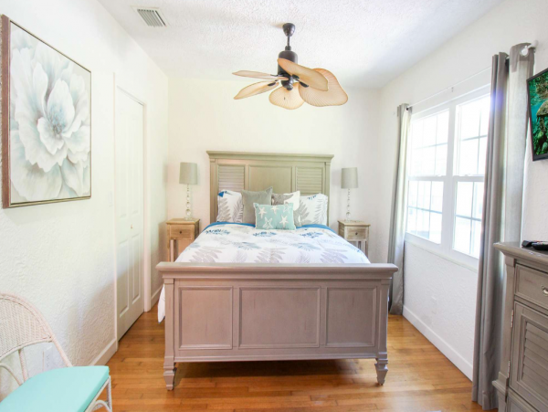 Private Pool Home in Bradenton with 3 Bedrooms