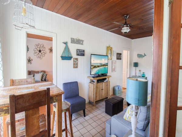Private Pool Home in Bradenton with 3 Bedrooms