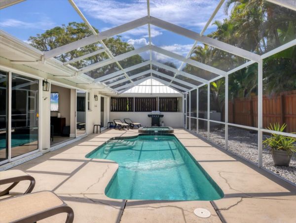 St. Armands Circle Vacation Rental - Lido Key Waterfront Retreat