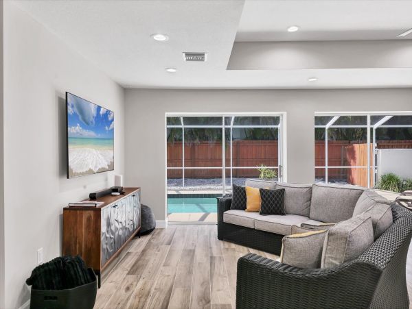St. Armands Circle Vacation Rental - Lido Key Waterfront Retreat