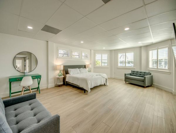 Bayfront Vacation Rental with 6 Bedrooms in Fort Myers