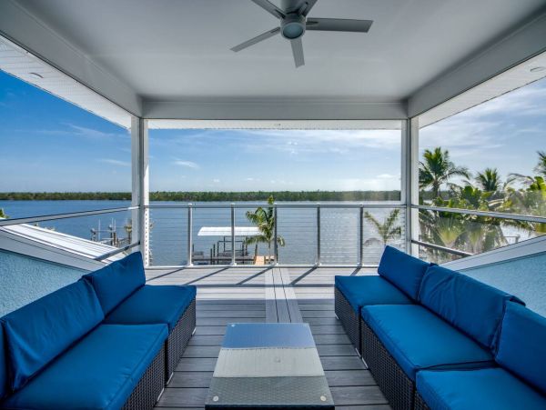 Bayfront Vacation Rental with 6 Bedrooms in Fort Myers
