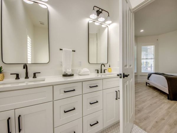 Bayfront Vacation Rental with 6 Bedrooms in Fort Myers