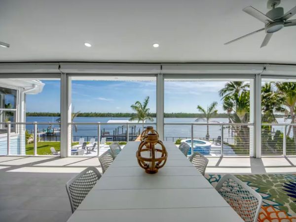 Bayfront Vacation Rental with 6 Bedrooms in Fort Myers