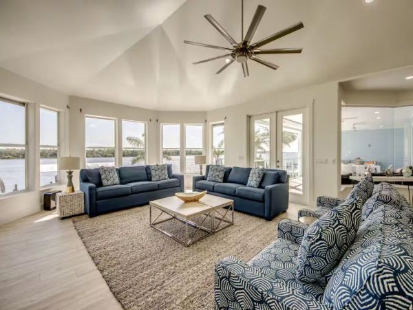 Bayfront Vacation Rental with 6 Bedrooms in Fort Myers
