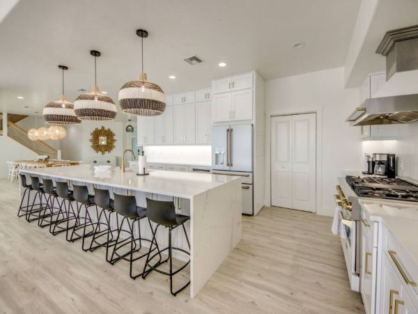 Bayfront Vacation Rental with 6 Bedrooms in Fort Myers