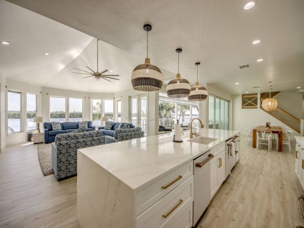 Bayfront Vacation Rental with 6 Bedrooms in Fort Myers