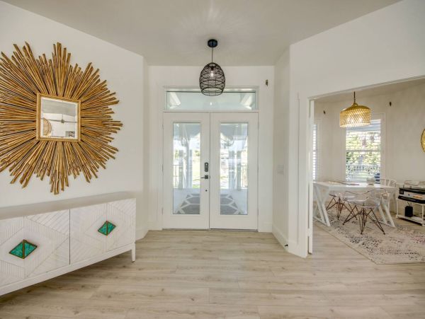 Bayfront Vacation Rental with 6 Bedrooms in Fort Myers