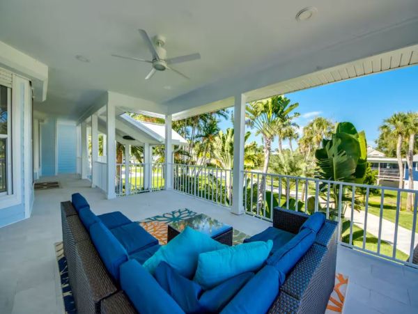 Bayfront Vacation Rental with 6 Bedrooms in Fort Myers