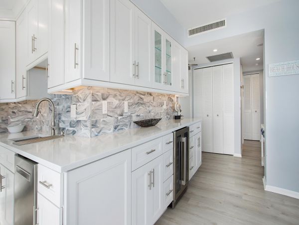 Marco Island Lovely Condo with 2 Bedrooms & Full Ocean Views