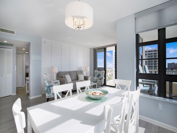 Marco Island Lovely Condo with 2 Bedrooms & Full Ocean Views