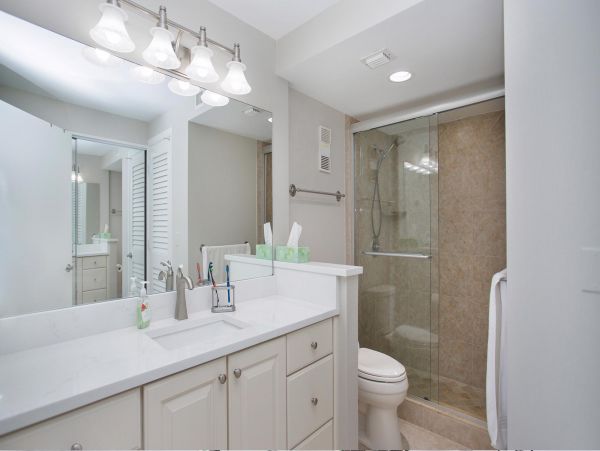 Marco Island Lovely Condo with 2 Bedrooms & Full Ocean Views
