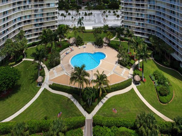 Marco Island Lovely Condo with 2 Bedrooms & Full Ocean Views
