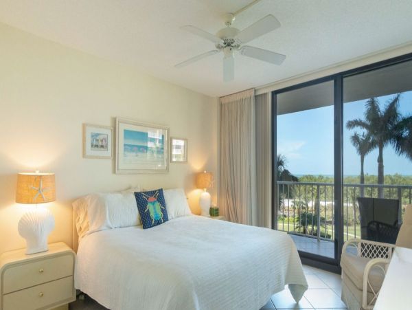 Lovely Marco Island Two Bedroom Vacation Condo