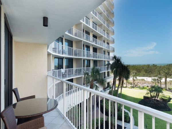 Lovely Marco Island Two Bedroom Vacation Condo