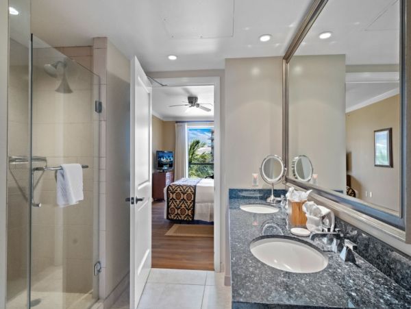 Five Bedroom Maui Oceanfront Luxury
