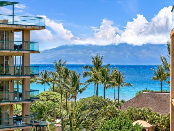 Five Bedroom Maui Oceanfront Luxury