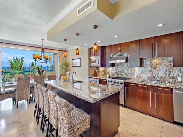 Five Bedroom Maui Oceanfront Luxury