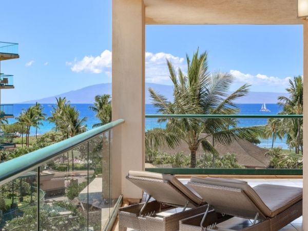 Five Bedroom Maui Oceanfront Luxury
