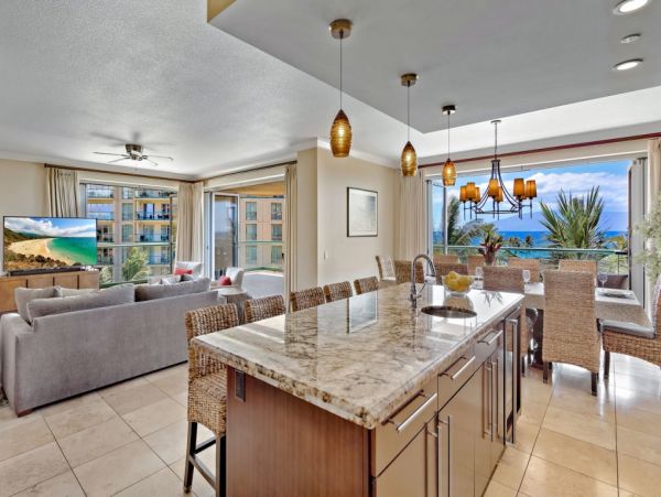 Five Bedroom Maui Oceanfront Luxury