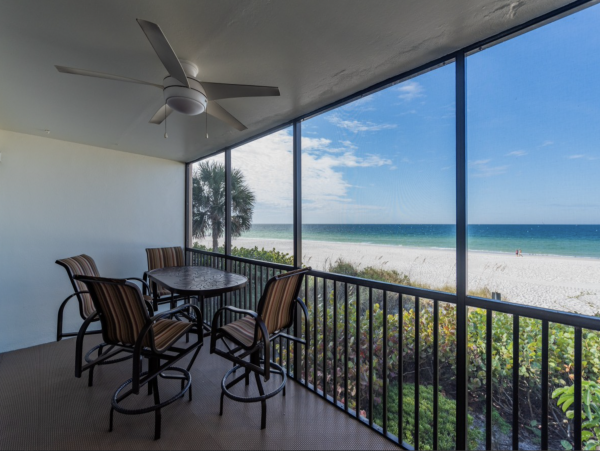 Island Beachfront Beauty on Anna Maria Island