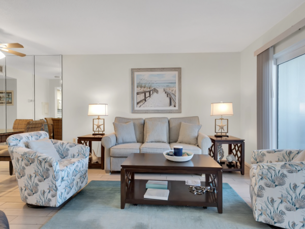 Island Beachfront Beauty on Anna Maria Island