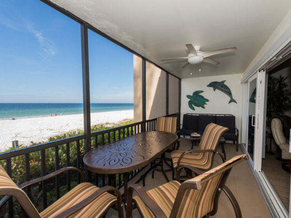 Island Beachfront Beauty on Anna Maria Island