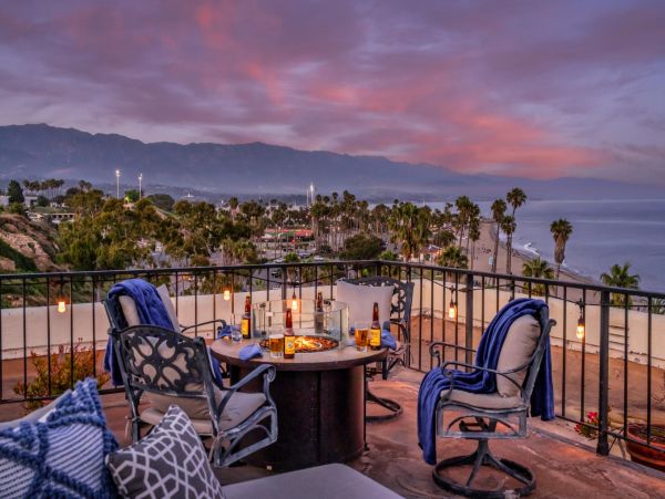 Oceanfront Vacation Condo 2 Bedroom in Santa Barbara