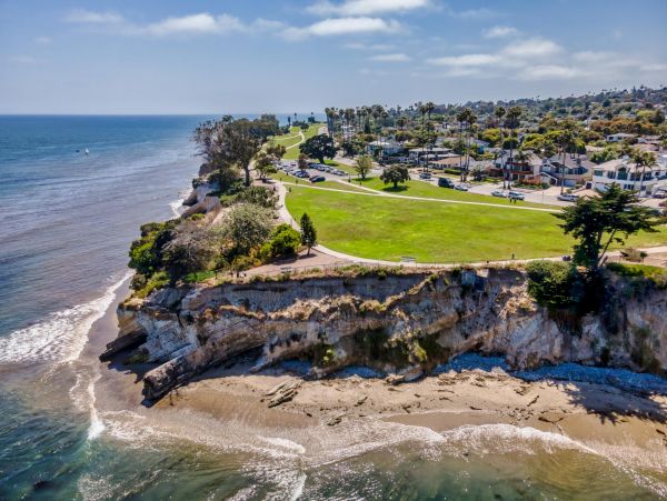 Oceanfront Vacation Condo 2 Bedroom in Santa Barbara