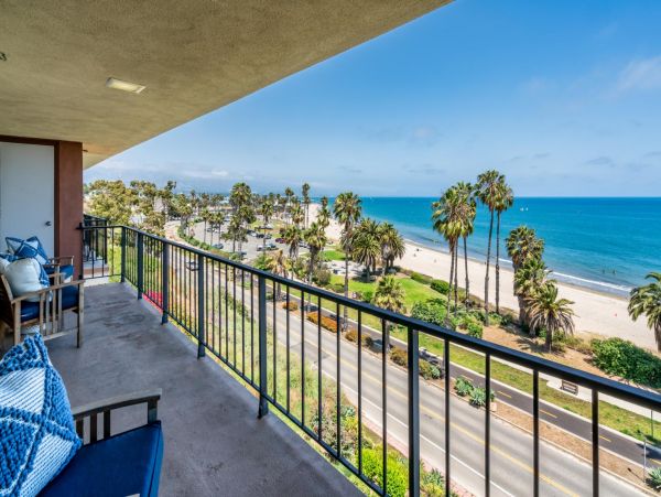 Oceanfront Vacation Condo 2 Bedroom in Santa Barbara
