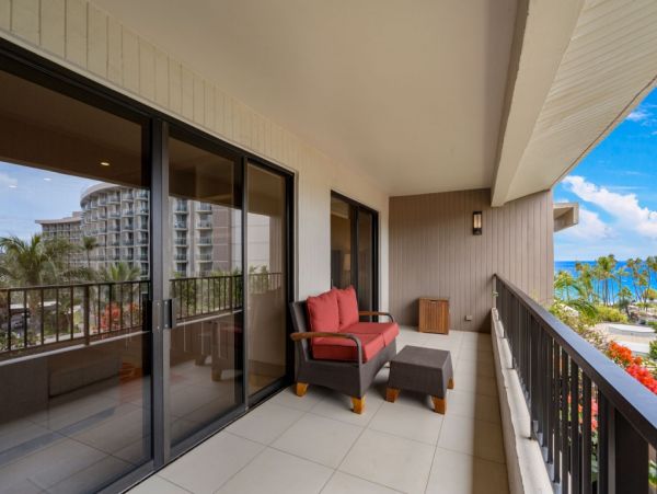Kaanapali Beach Suites with Ocean Views