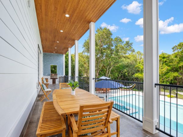 Modern 8 Bedroom Home with Private Pool & Spa
