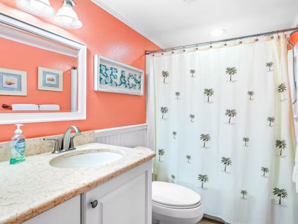 On Beach Vacation Condo Four Bedroom in Bradenton Beach